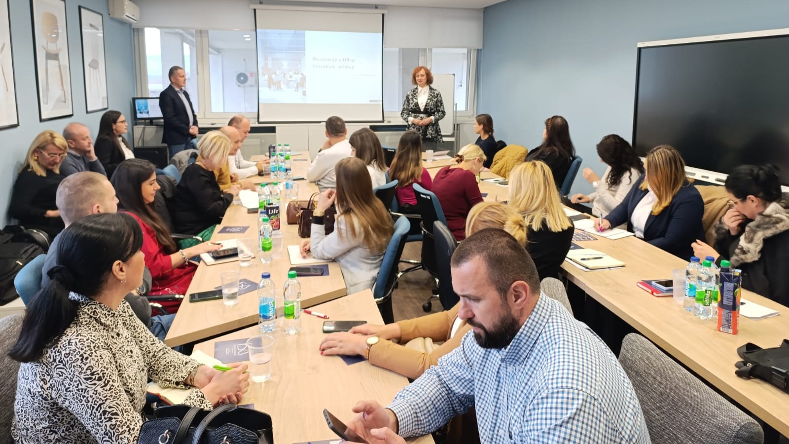 У Приједору одржан семинар: „Револуција у ХР сектору: Људи су најважнији капитал!“